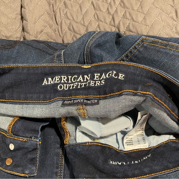 AEO Artist Flare Jeans - Picture 3 of 4